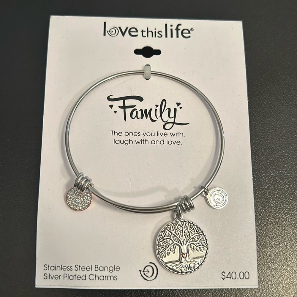 Love this Life Family Adjustable Bracelet Silver tone New! Family Root of Love